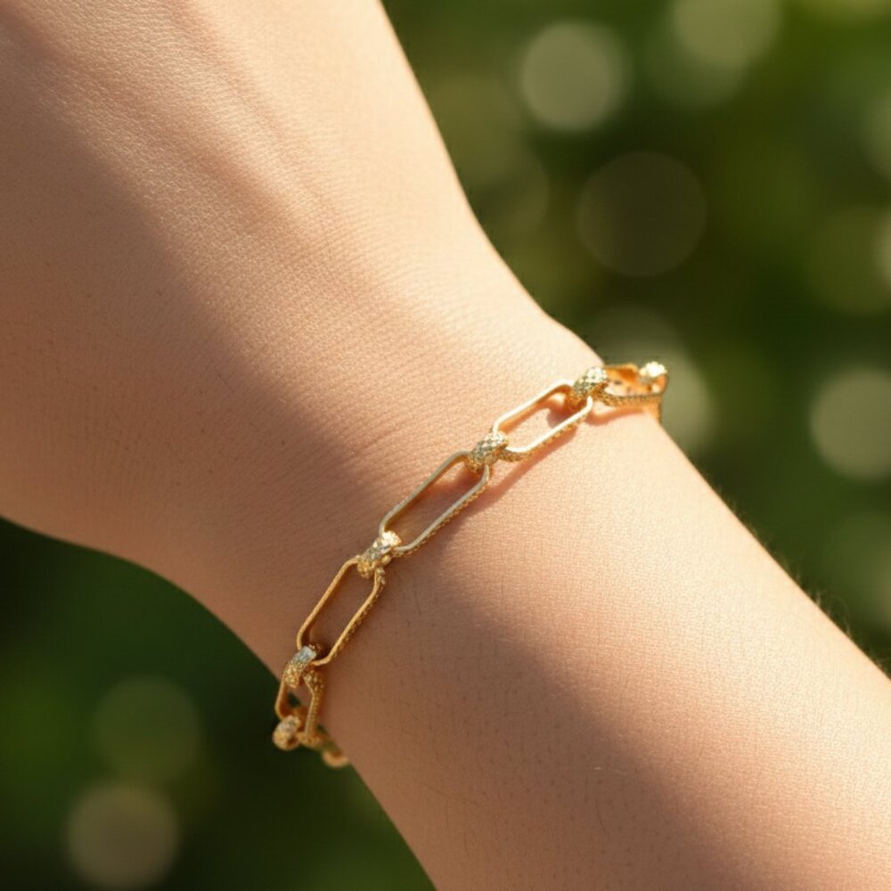 "Trendy Handmade Bracelet – A Thoughtful Gift for Girls & Women | UNVRC1521 - Picture 3 of 3